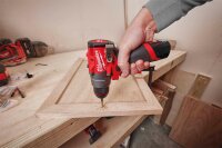 Akku-Bohrschrauber Milwaukee M12FDD2-402X, 12V mit 2x 4,0 Ah Akkus und Ladegerät